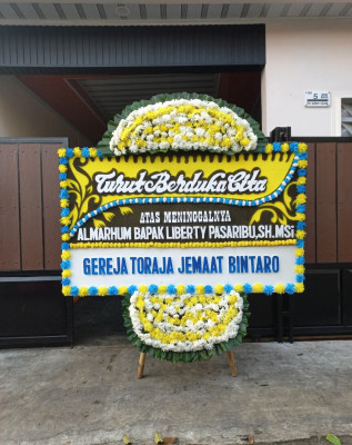 Papan Bunga Duka di Watas Lubuk Durian